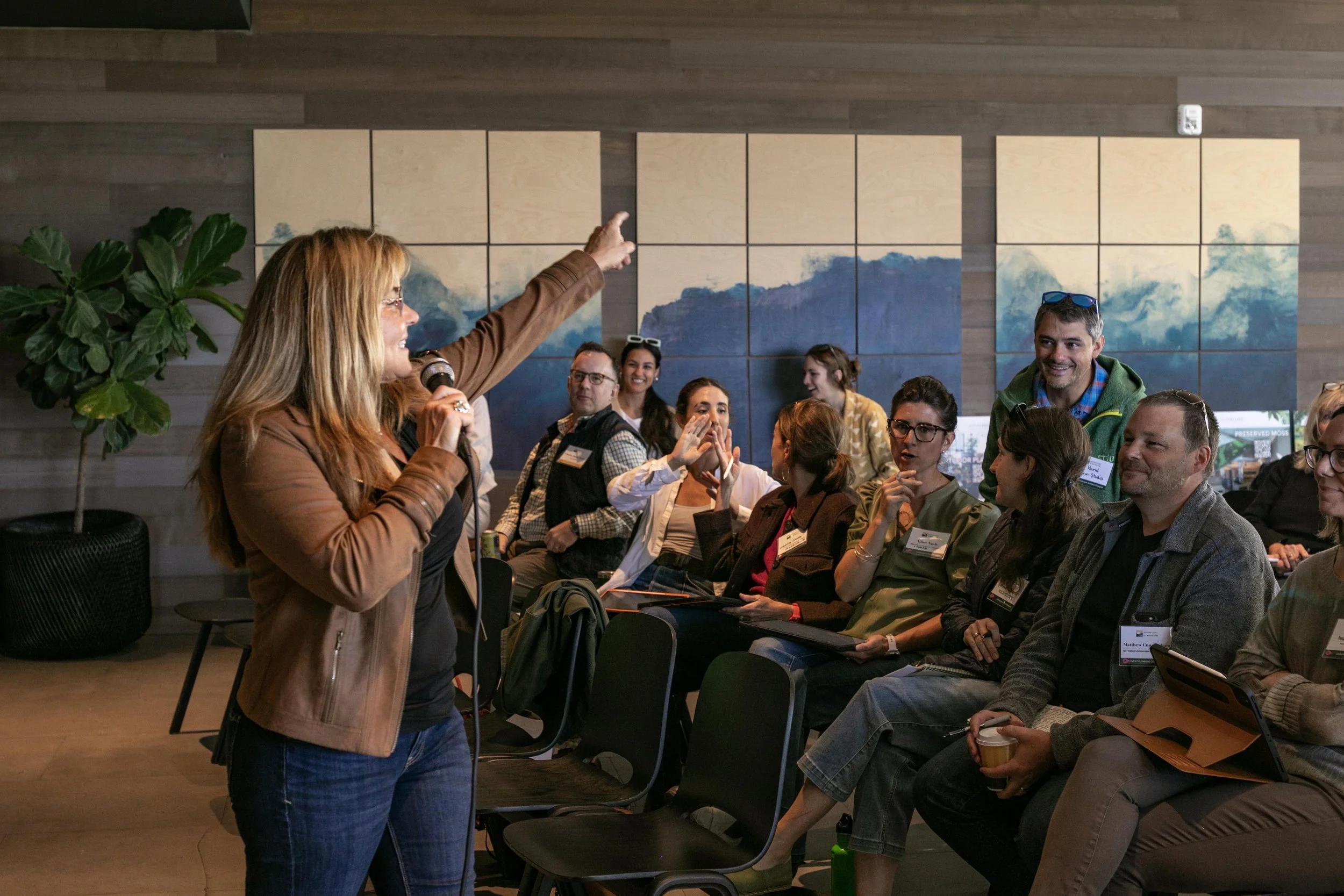 1-ModernLivingSymp_2023_eventroom_059.jpg