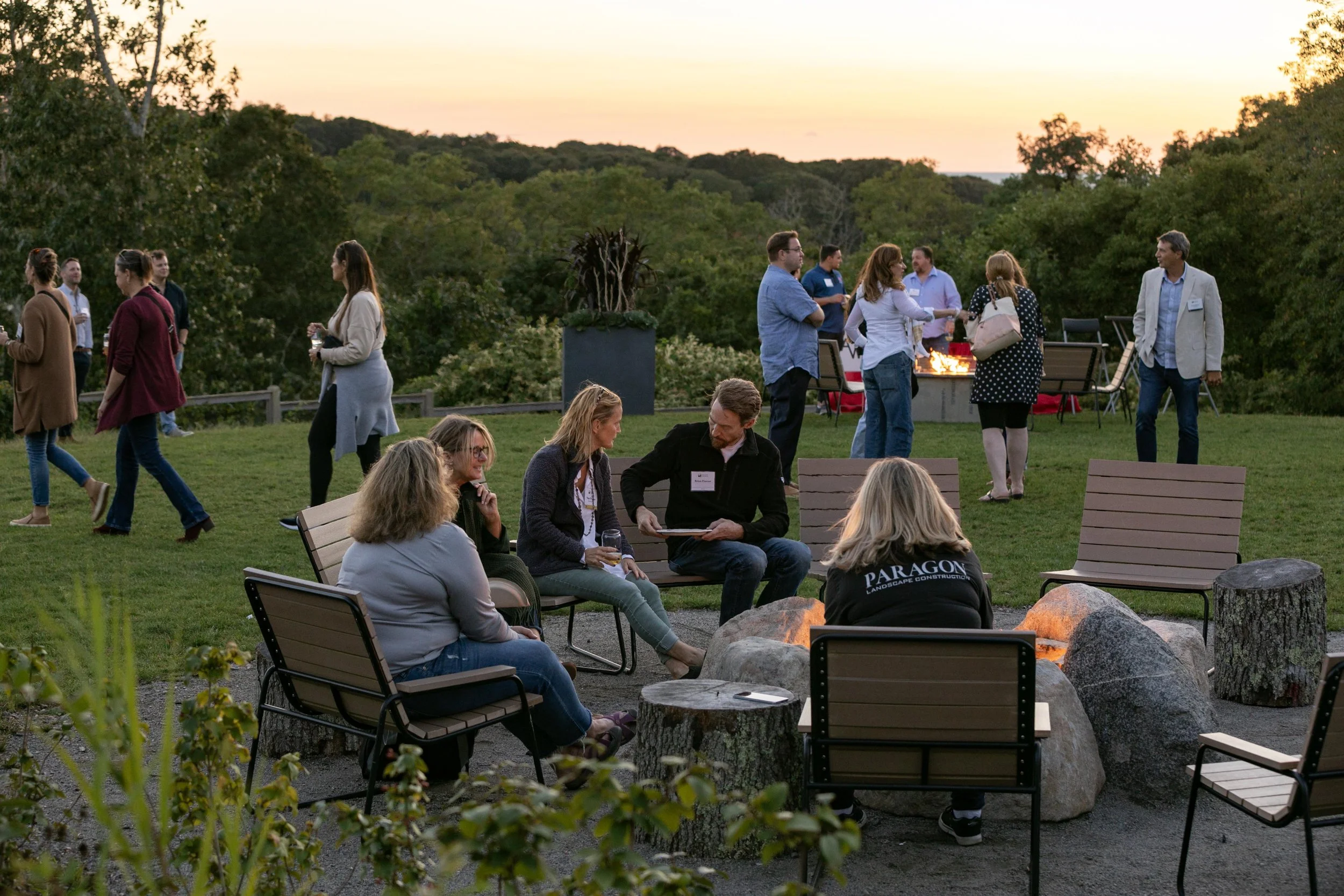 1-ModernLivingSymp_2023_networking_074.jpg