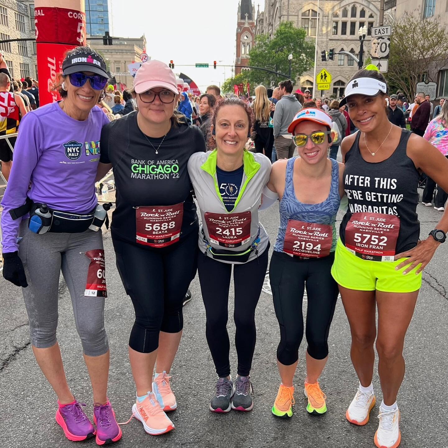 While most of us were getting poured on, some of our teammates were crushing some rolling hills &amp; blue sky at the Rock&rsquo;n&rsquo;Roll half marathon, 10k &amp; 1 miler in Nashville!🤠🎸🎶 Congratulations to Beata Kopec, Laura Marino, Jackie So