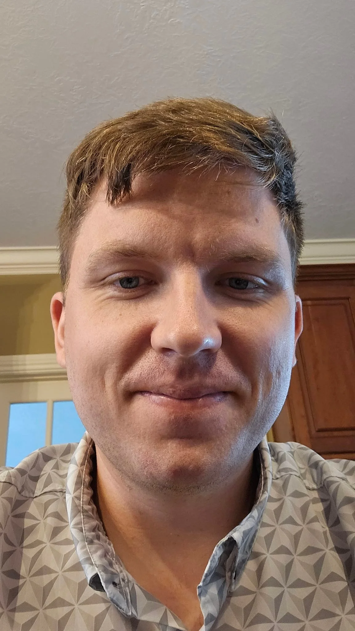 Scariest thing you'll see today, my beardless chin. 🦇🎃