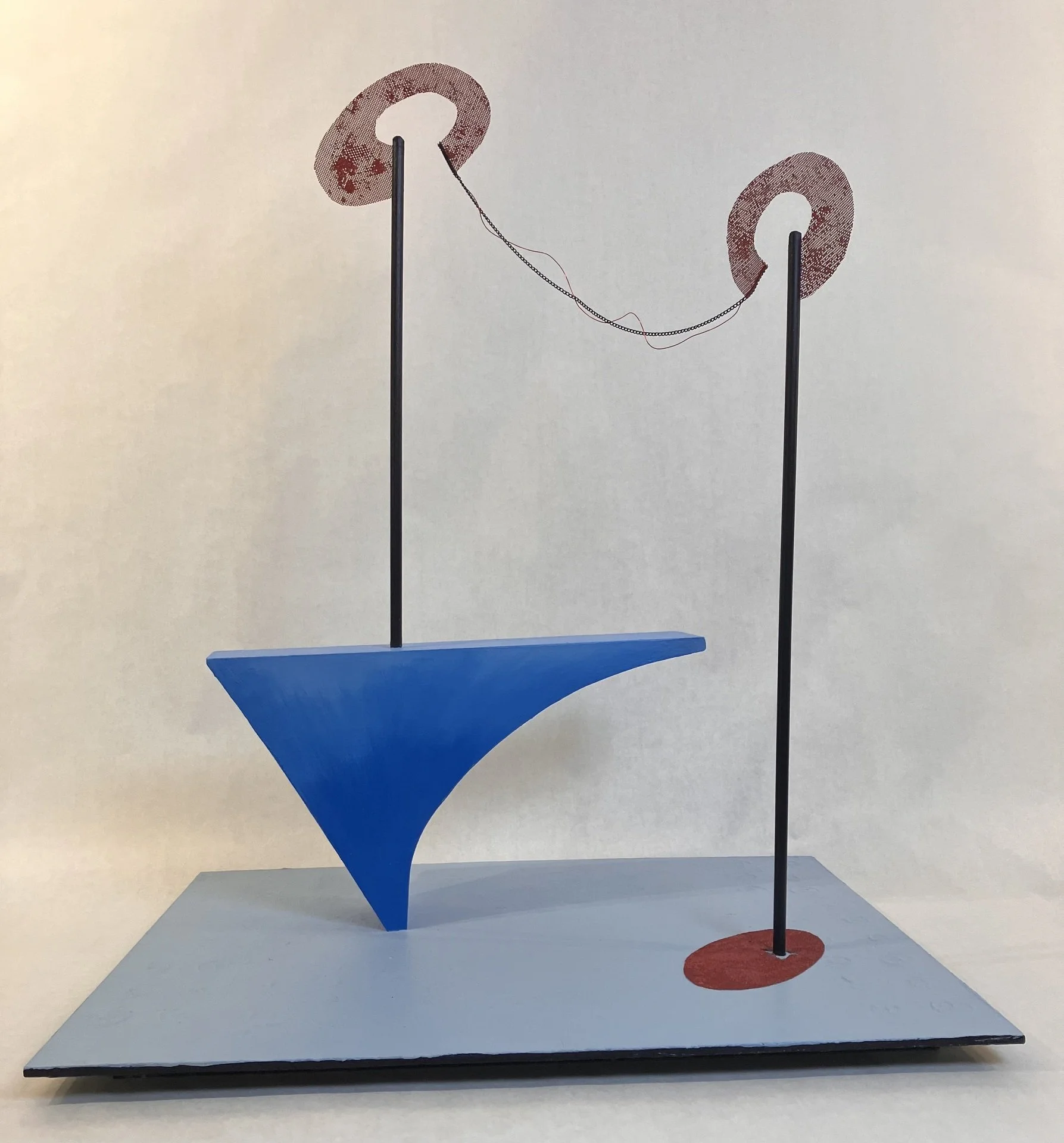 Stevan Bosanac   Affair at Lake
Tahoe , 2024, basswood, acrylic,
wire, mesh screen, 28" x 24" x 18"