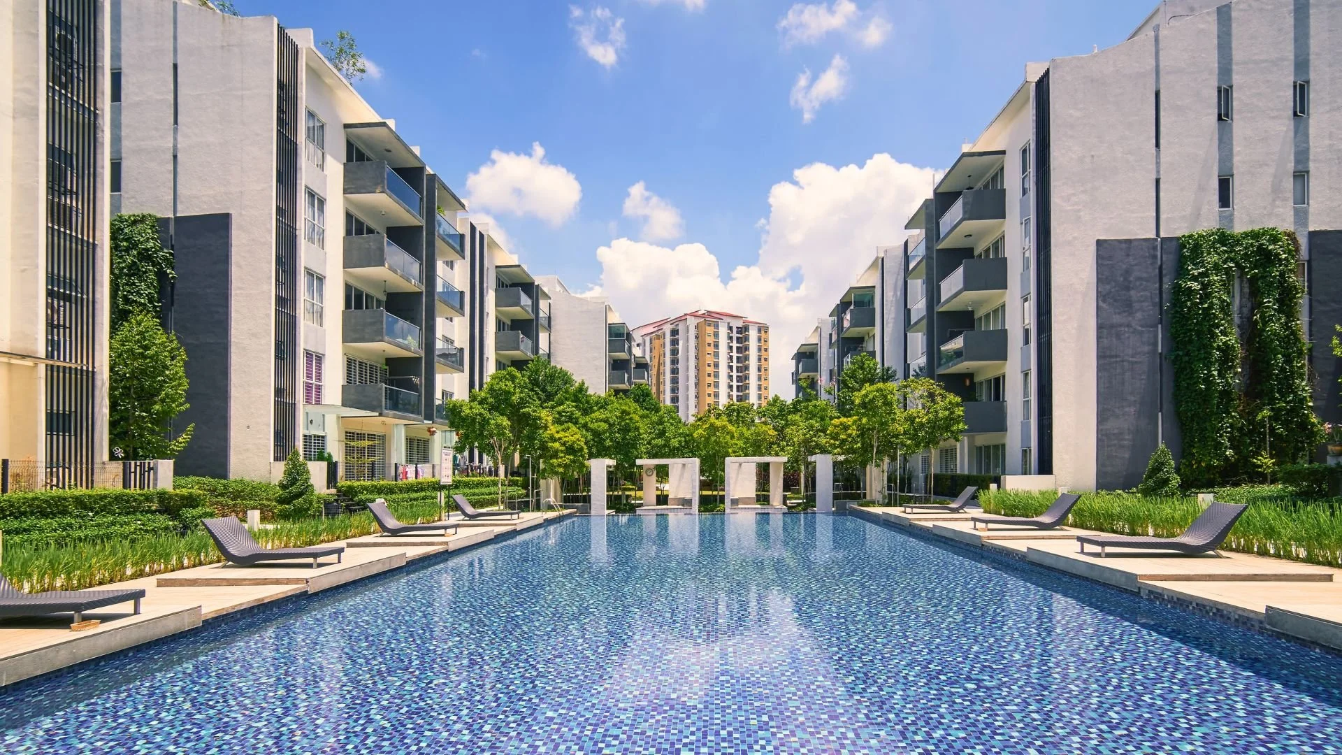 apartment buildings with pool, a Delaware Statutory Trust commercial investment property