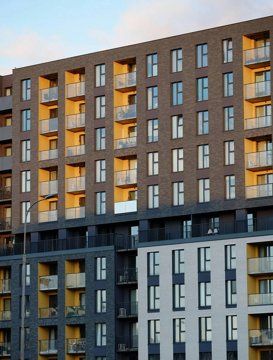 large apartment building Delaware Statutory Trust in 1031 Exchange