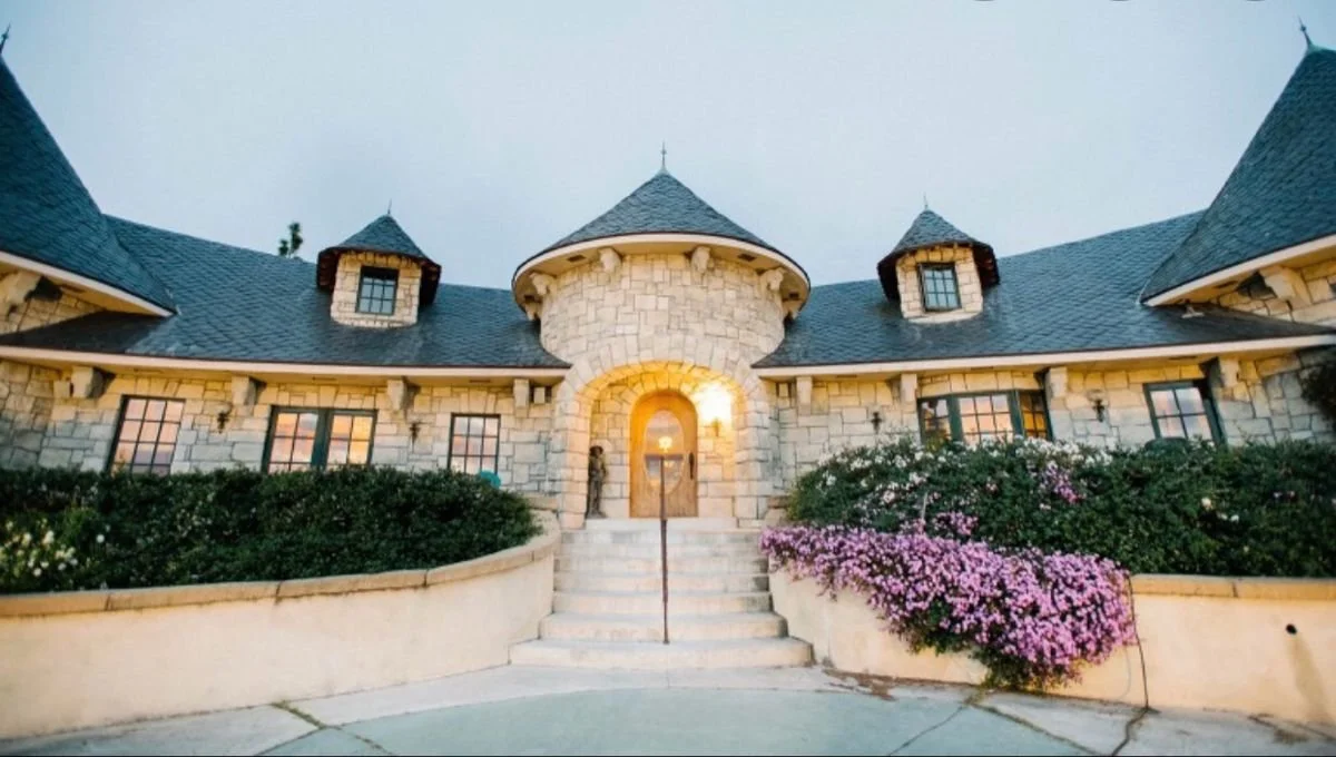 Chateâu Noland was built from the ground up by Chad Noland over a 25 endeavor_.jfif