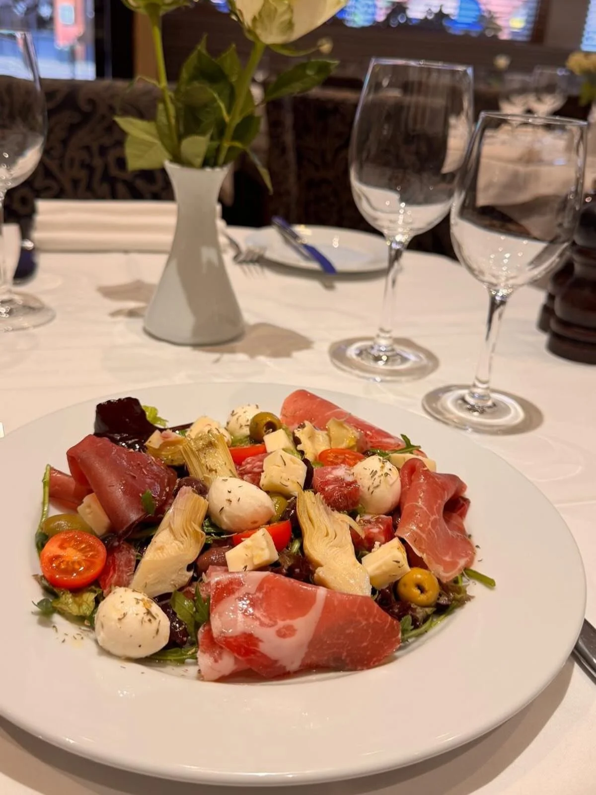 Antipasto Calabrese on the specials menu. The perfect starter if you are looking for a medley of tasty Italian ingredients.