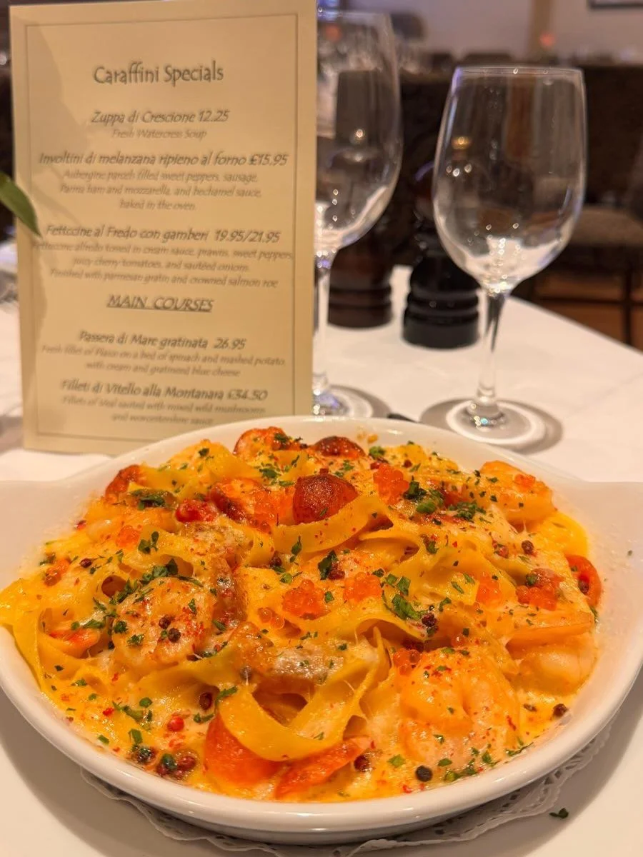 Silky ribbons of fettuccine, king prawns, sweet peppers and a rich cream sauce finished with a touch of heat and bursts of salmon roe ✨

Our Fettuccine Alfredo con Gamberi is today&rsquo;s special&hellip; indulgent, comforting, and made to be savoure
