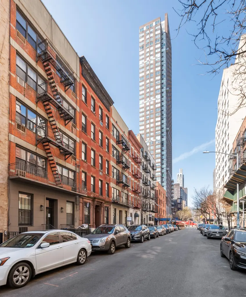 NY POST  April 7, 2022