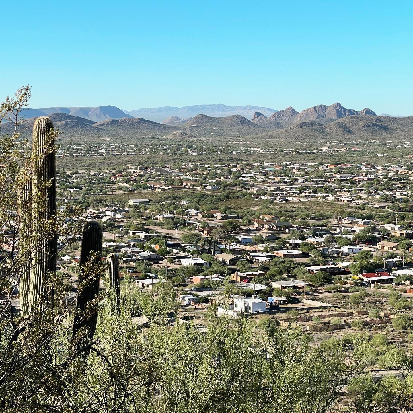 Southwest morning view from Sentinel Peak aka &ldquo;A&rdquo; Mountain.

Pretty cute place if you ask us.

#tucson #downtowntucson #amountain #firsttimehomebuyer #tucsonhomes #tucsonrealestate #tucsonrealtor #tucsonwalks #❤️tucson #tucsoniscool #love