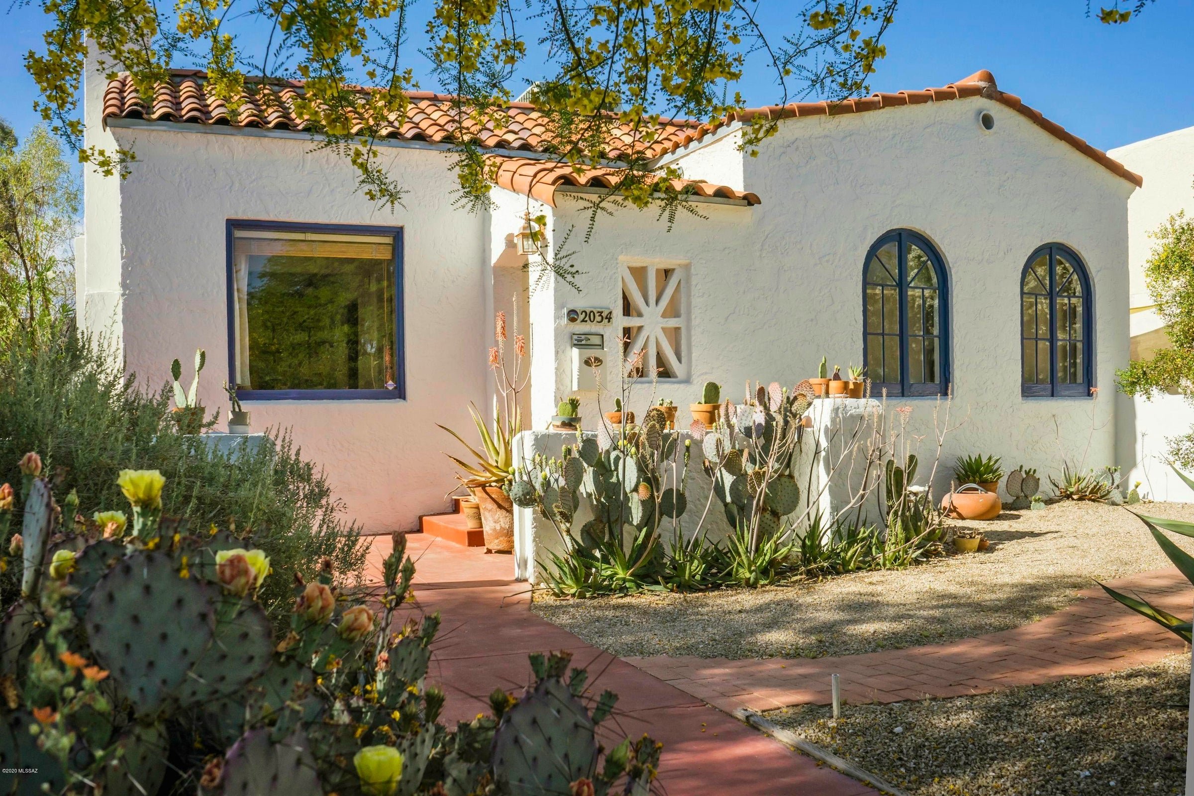 2034-e-helen-street-tucson-listing-photo-love-your-dirt-alan-taylor-dickson.jpg