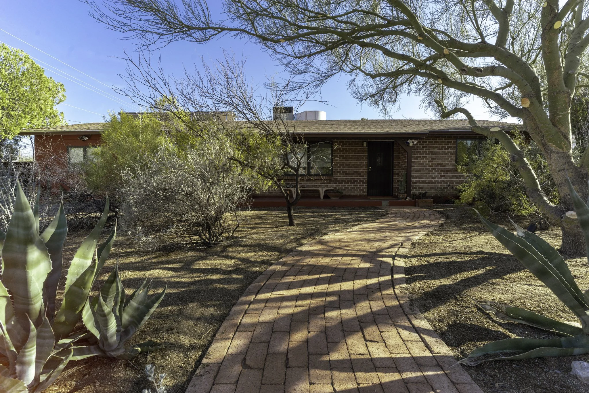 4262-e-texas-circle-tucson-arizona-condo-home-for-sale-alan-and-taylor-garcia-dickson-real-estate-love-your-dirt-team-remax-01.jpg