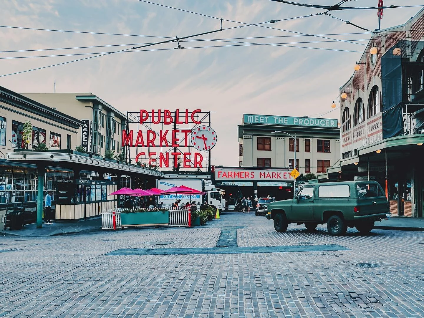 Pike Place Market, Seattle 

#seattle #pikeplacemarket #washington #market #exploreseattle #usa