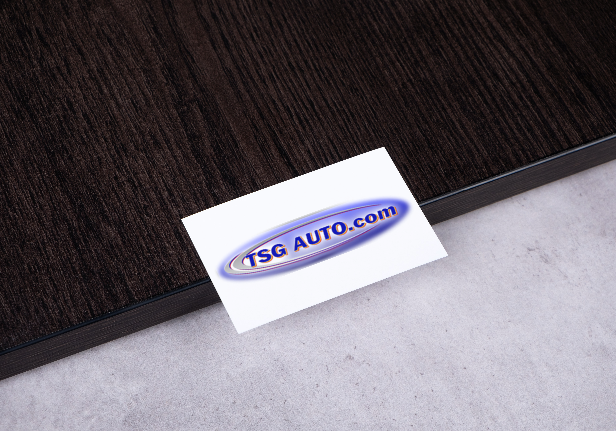 Business card on the edge of the wooden table_logo2.png