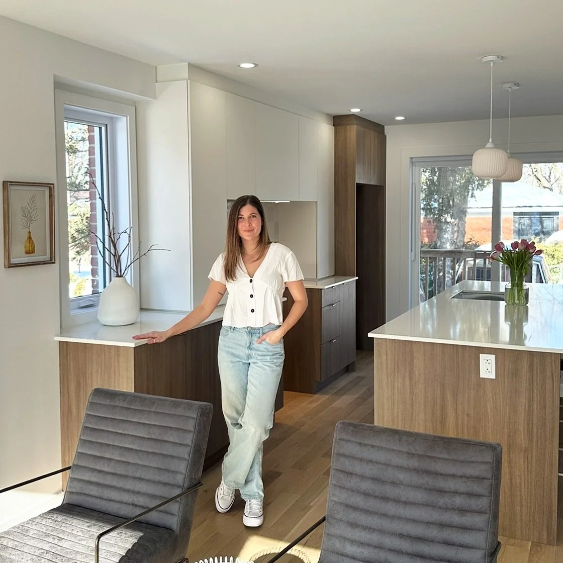 Restez &agrave; l&rsquo;aff&ucirc;t pour d&eacute;couvrir davantage de notre dernier projet ! Bon week-end &agrave; tous ! ✨

#design #interiordesign #renovation #designer #home #maison #cuisine #montreal #decoration