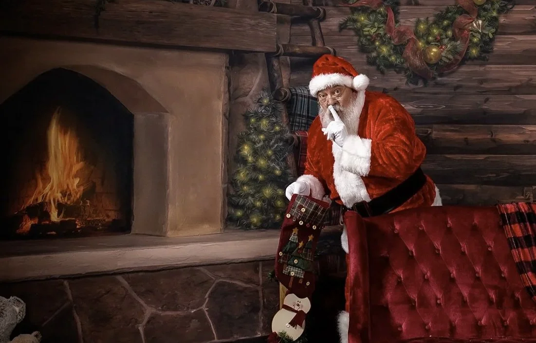 ♫ Santa Claus is comin’ to town ♫…