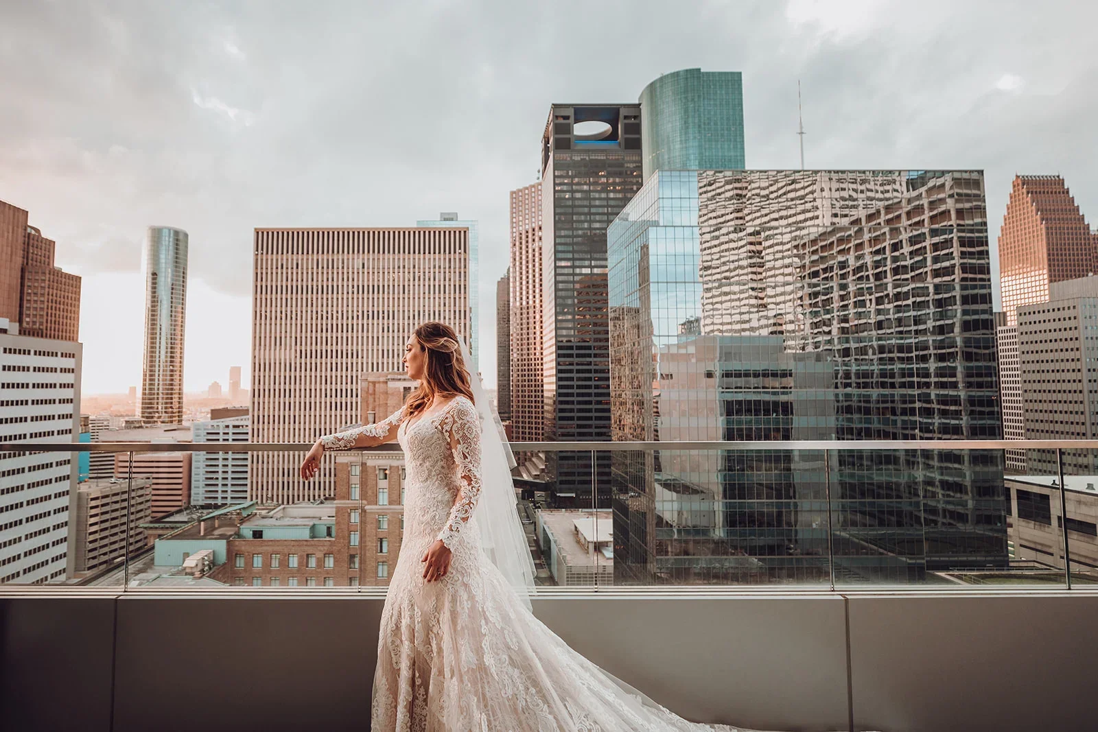 Planning a Houston Wedding? Join Fashionable Florist at The Laura Hotel Wedding Showcase