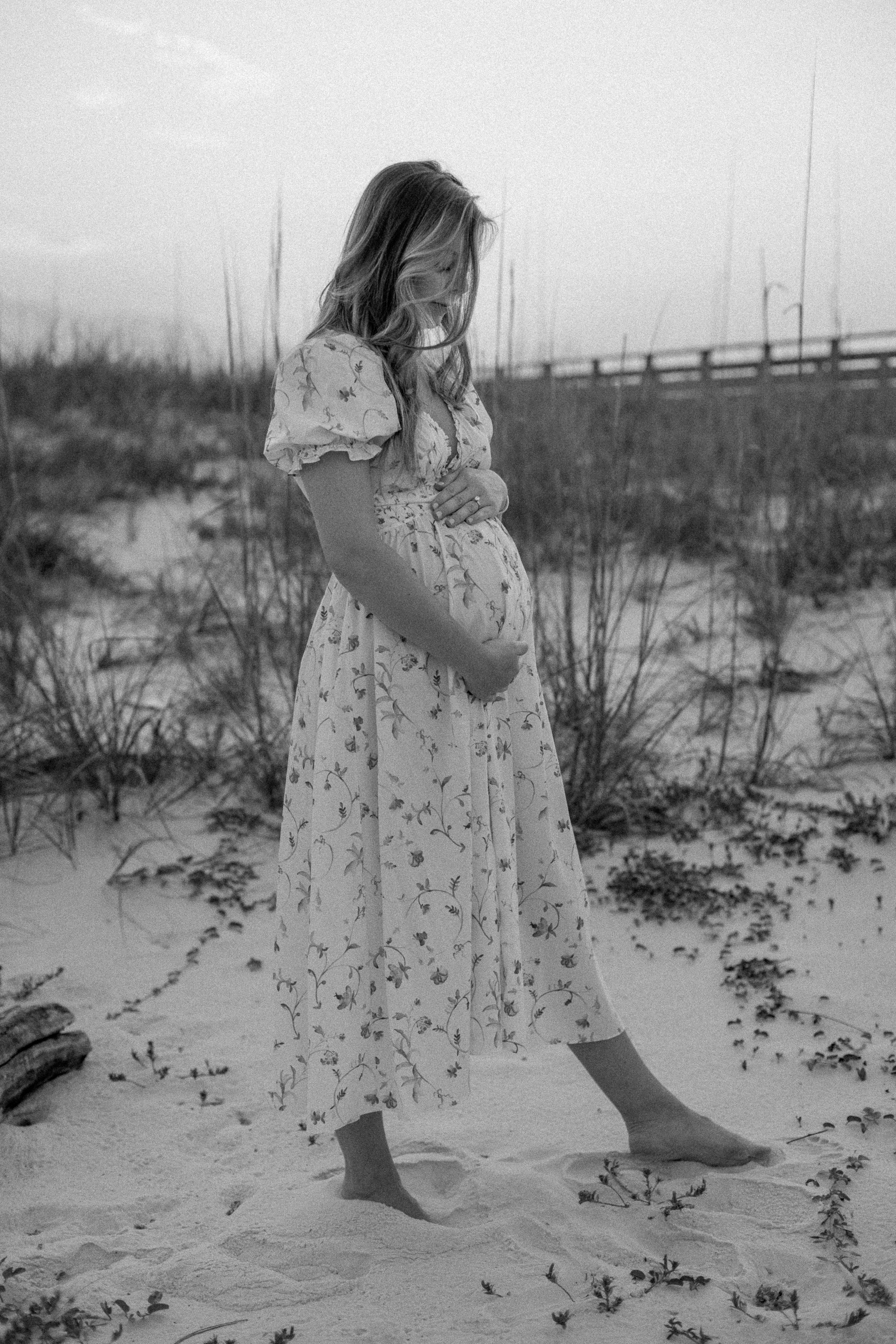 Sunrise-Babymoon-Photos-Orange-Beach-Maternity-Photographer-Michelle-Hatcher4.jpg