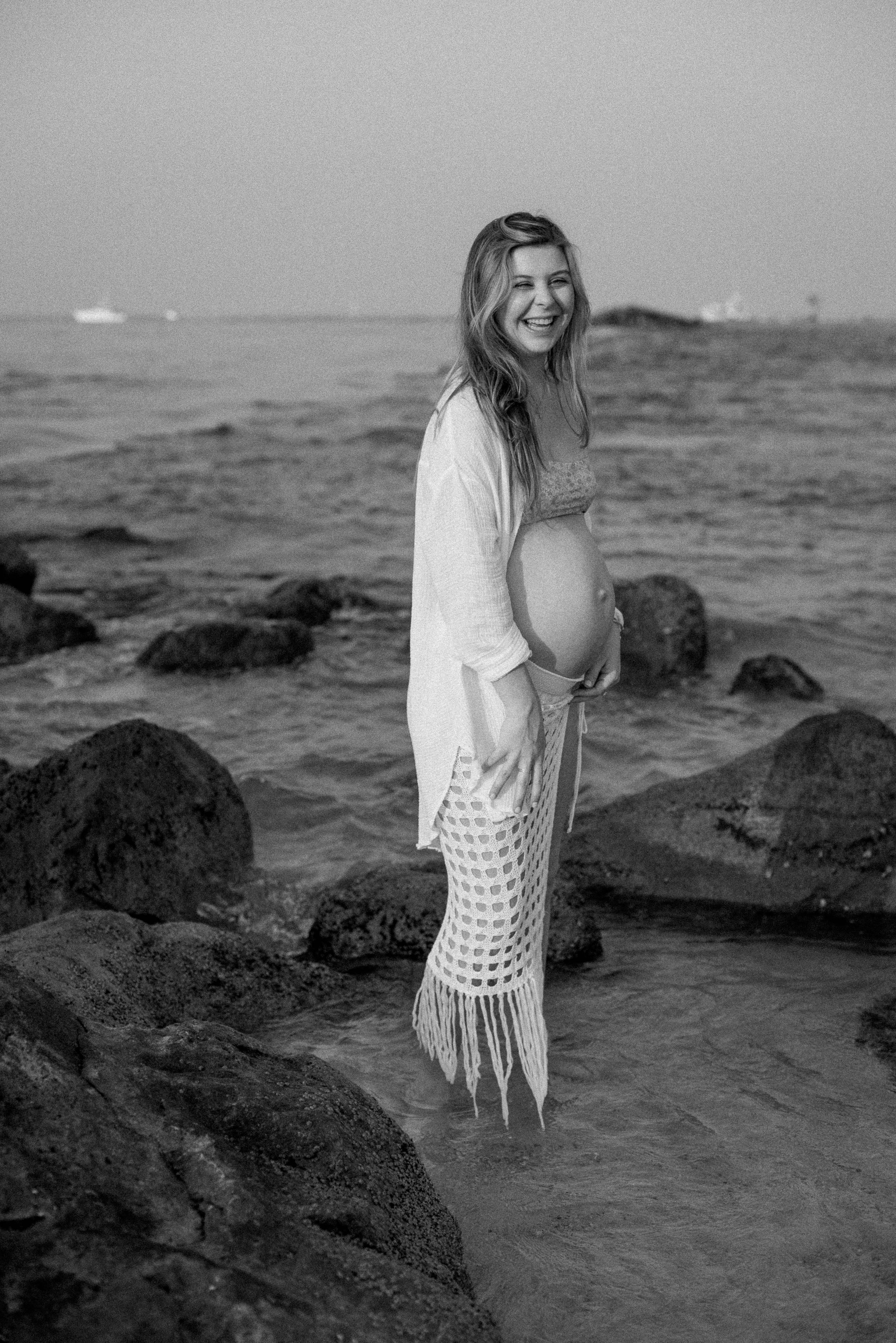 Sunrise-Babymoon-Photos-Orange-Beach-Maternity-Photographer-Michelle-Hatcher119.jpg
