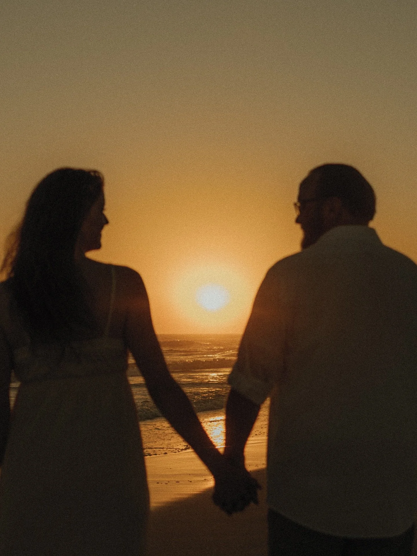 Can we talk about this vow renewal down at the Gulf State Park with @kateoesterle ❤️❤️ 
Some clients are just extra special and these two definitely fit the bill. So care free, so laid back, and so loving. It may have been a while now but I promised