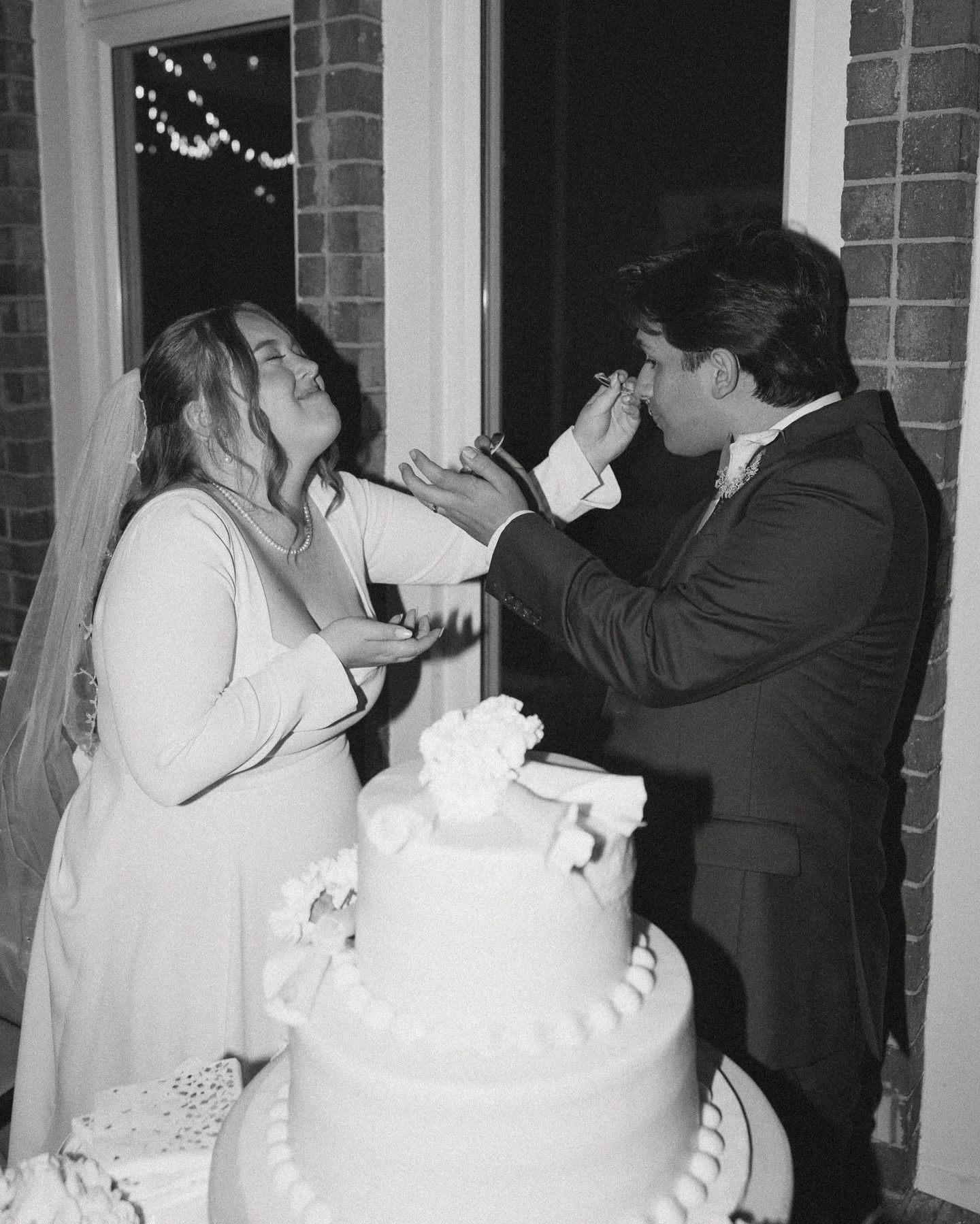 Spring wedding season is upon us so here&rsquo;s a reminder: you CAN have your cake and it eat too! 

What I mean is, when it comes to weddings and elopements you don&rsquo;t actually have to take the bad with the good. 

If any part of &ldquo;tradit