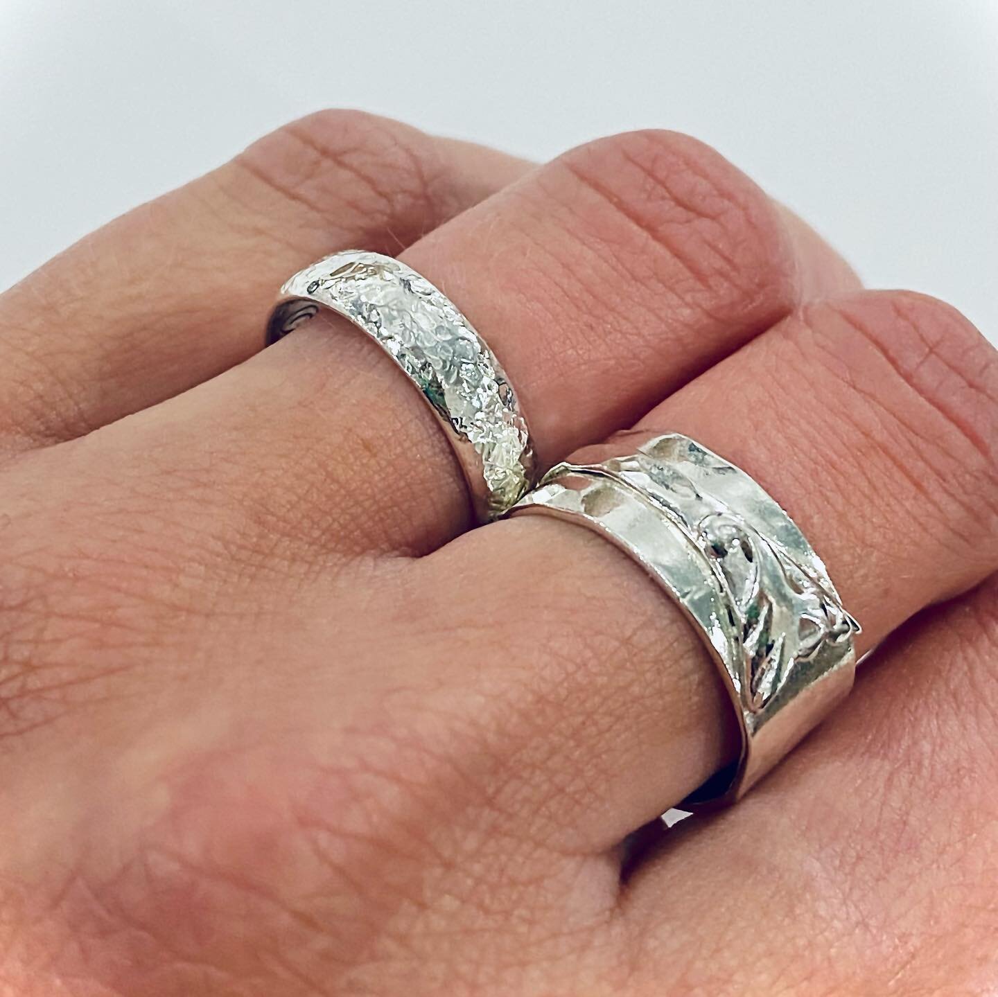 😍 Beautiful rings coming out of the workshop I hosted on Thursday evening. A gorgeous mix of textured finishes on the left, and on the right we managed to use the shank/shoulder of a student&rsquo;s old favourite broken silver ring to add detail to 