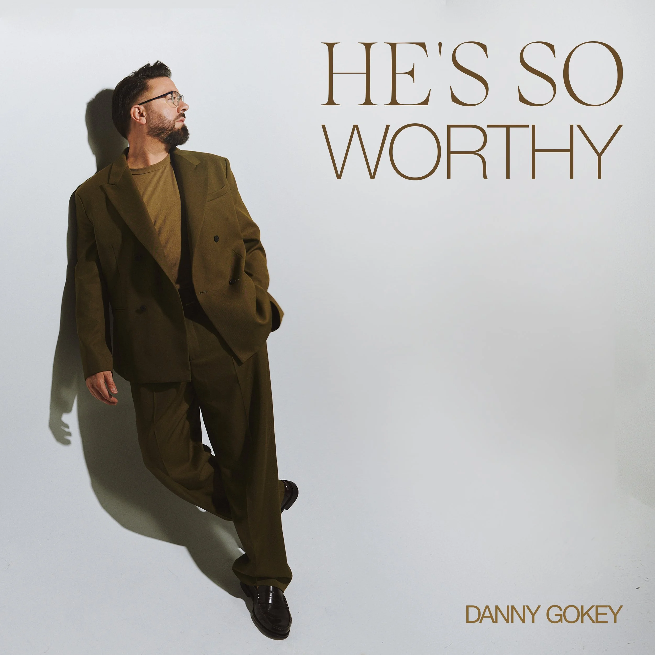 DANNY GOKEY DROPS UPLIFTING NEW WORSHIP TRACK, "HE'S SO WORTHY"