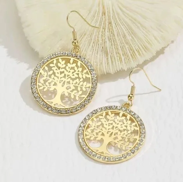 The Basics! Classic Daily Wear to Express your Confession!