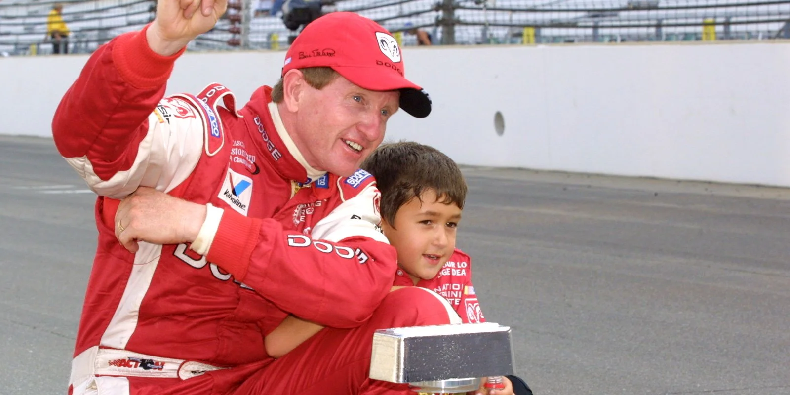 Elliott Longs for Second Chance to Kiss Indy’s Bricks