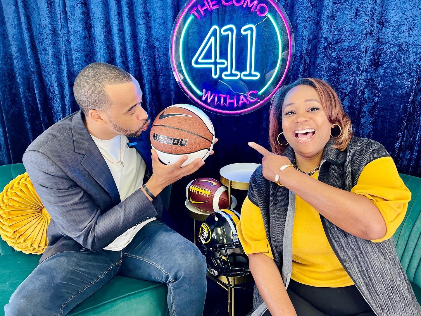 🤩WOW! 🎥We filmed our FIRST in studio interview in our 🚨NEW🚨The COMO 411 set at @selfielovecomo  We had a blast talking with⛹🏾&zwj;♂️ @laurence.bowers about 🐅 @everytruetiger Foundation where we learned a LOT that we didn&rsquo;t know! You&rsquo