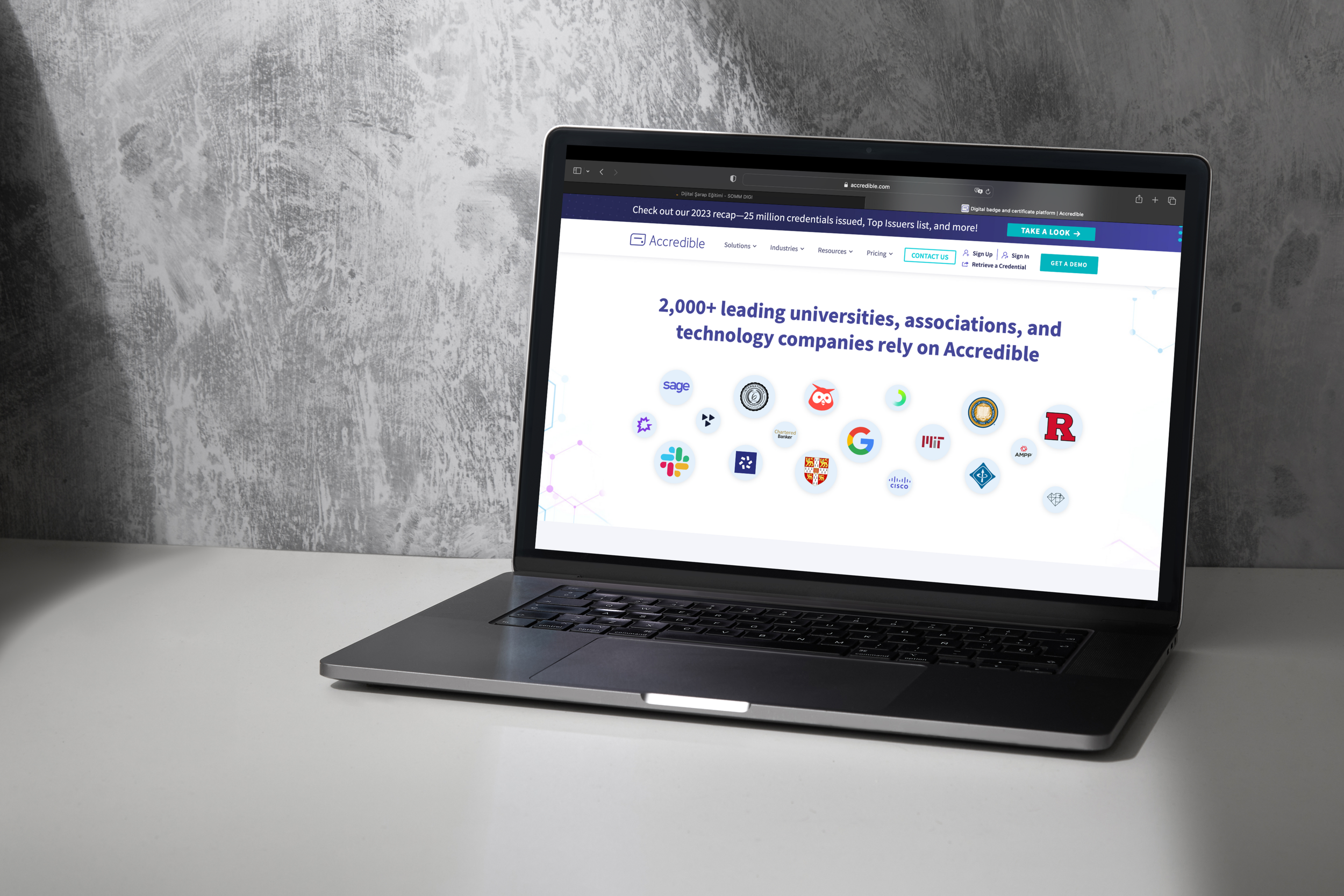 Accredible İşbirliği ile SOMM DIGI'dan Şarap Bilgisine Yolculuk: Prestijli Sertifikasyon Programı