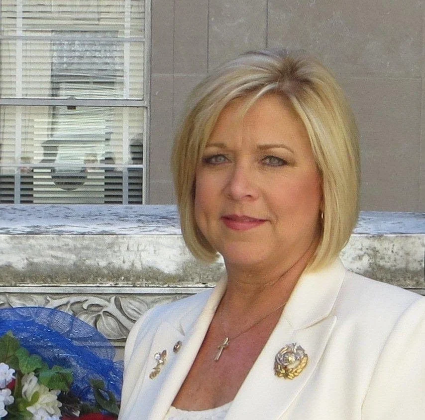 Jenny Profile Pic.jpg