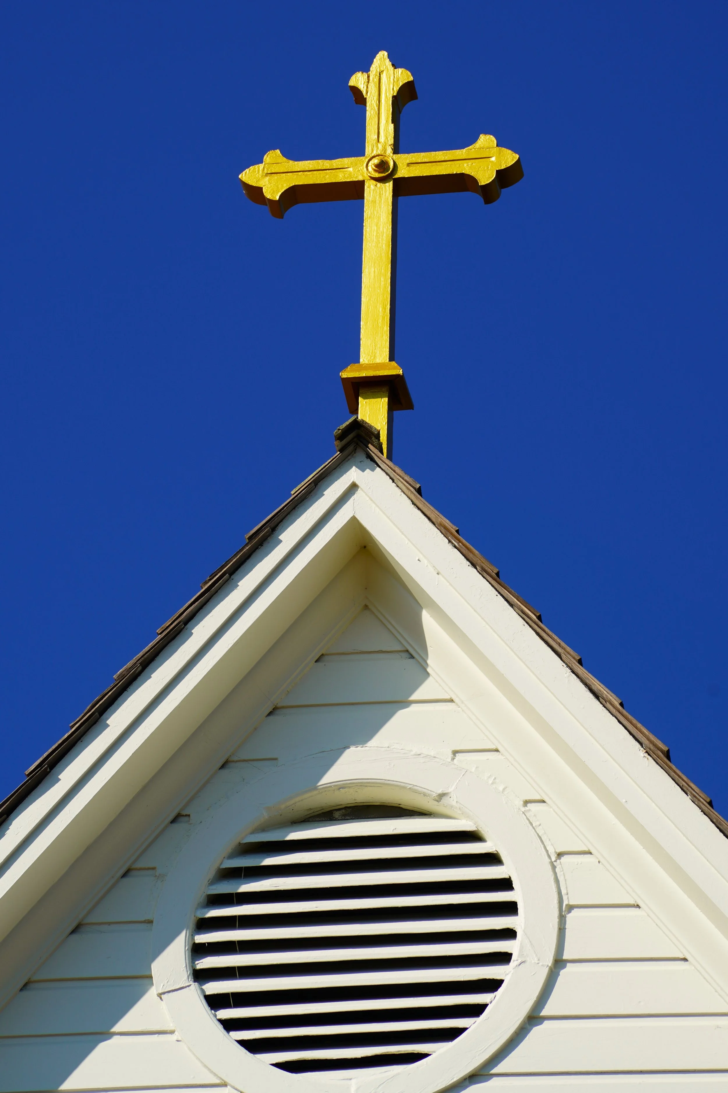 DSC03370 Cross on the Church.JPG