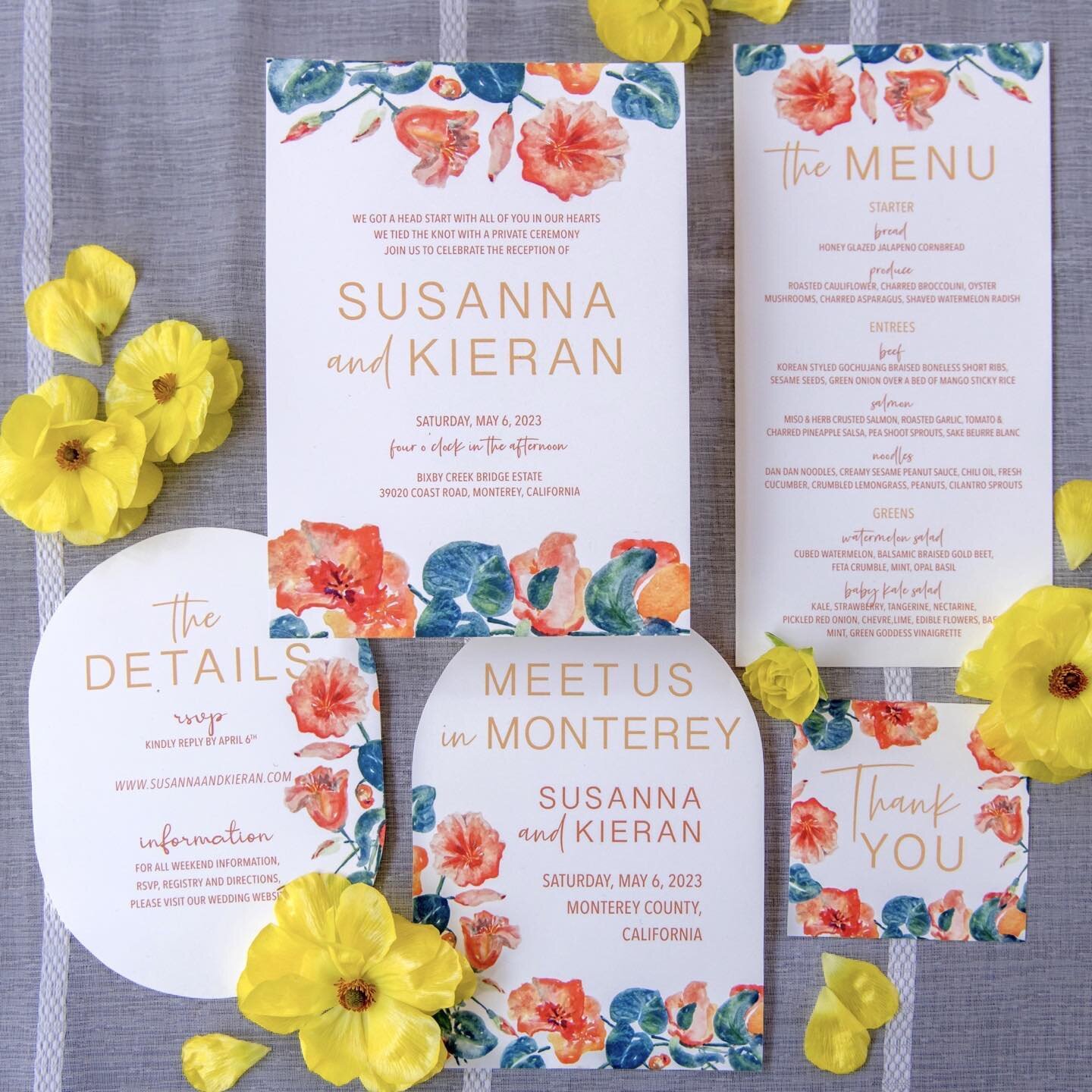 Our hearts are blooming with this stunning display of California poppies. 
&bull;
&bull;
creative director: @wildly_styledshoots
invitation &amp; stationery: @rachell_rae_designs
photo: @MaryMarshMedia
models: @letsgoeverywheretogether 
florals: @qua