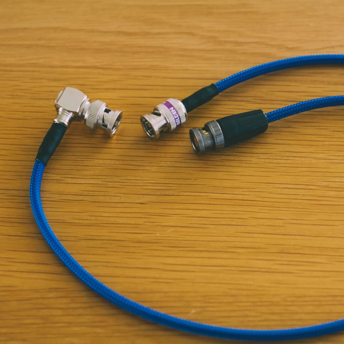 New royal blue cables in stock! 🔵🔥 Featuring a custom mix of 12G-SDI connectors for different rigging scenarios.