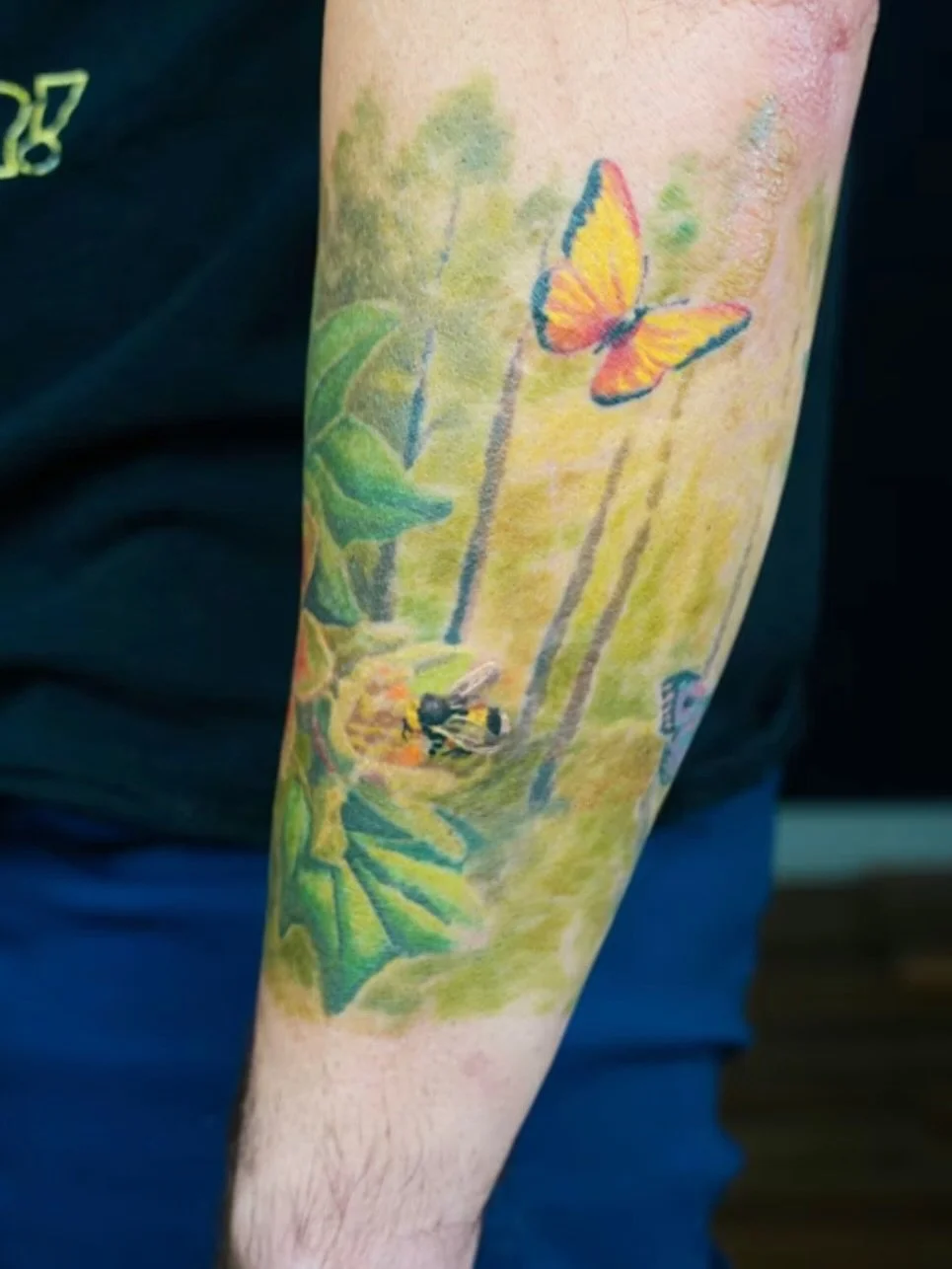 Scott wanted to remember to see the forest for the trees. 🌳 

A tulip poplar branch, Indiana&rsquo;s state tree, with a broken stem near the elbow because a branch can still bloom after a few mishaps. The forest behind it stays soft so the branch ge