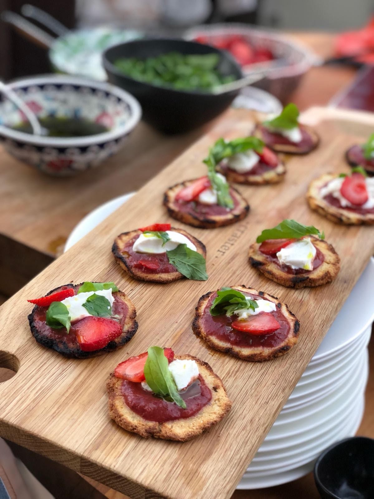 strawberry tomato sauce flatbread.jpeg