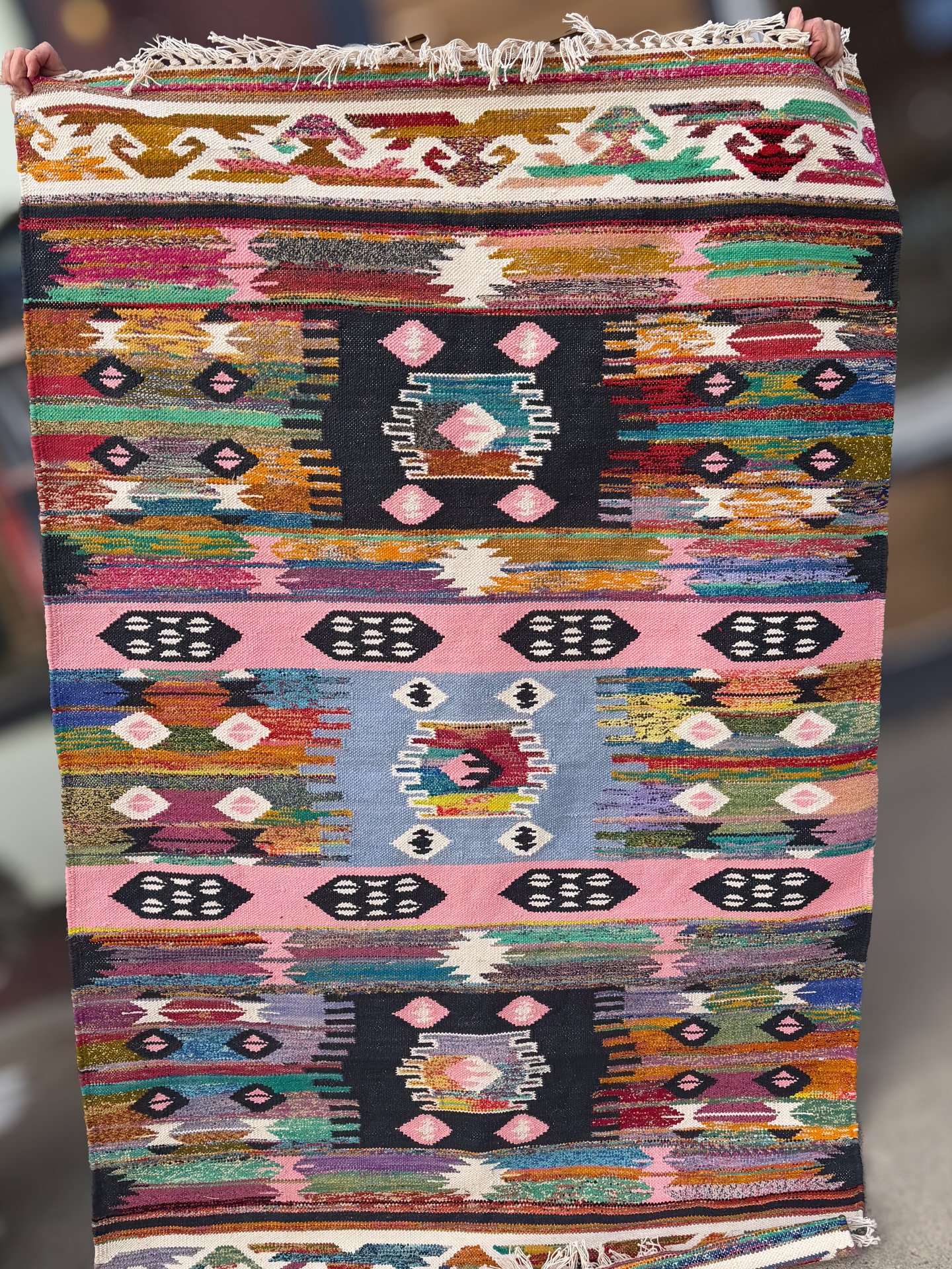 ✨ Handloomed beauty from India ✨

A beautiful blend of rose, sapphire, and earthy woven tones, this Jaini artisan dhurrie rug brings warmth, texture, and global craftsmanship into any space.

Handloomed in India using recycled chindi and cotton, each