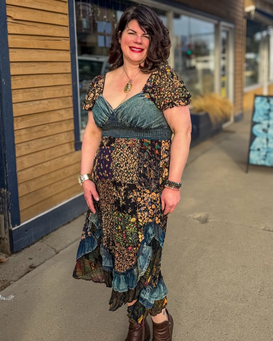 Spring is slowly unfolding here at Bohemia 🌿✨

New pieces are beginning to arrive in the shop, bringing soft layers, beautiful textures, and that effortless bohemian spirit we love so much 🤎 This gorgeous dress is one of our new arrivals &mdash; ea