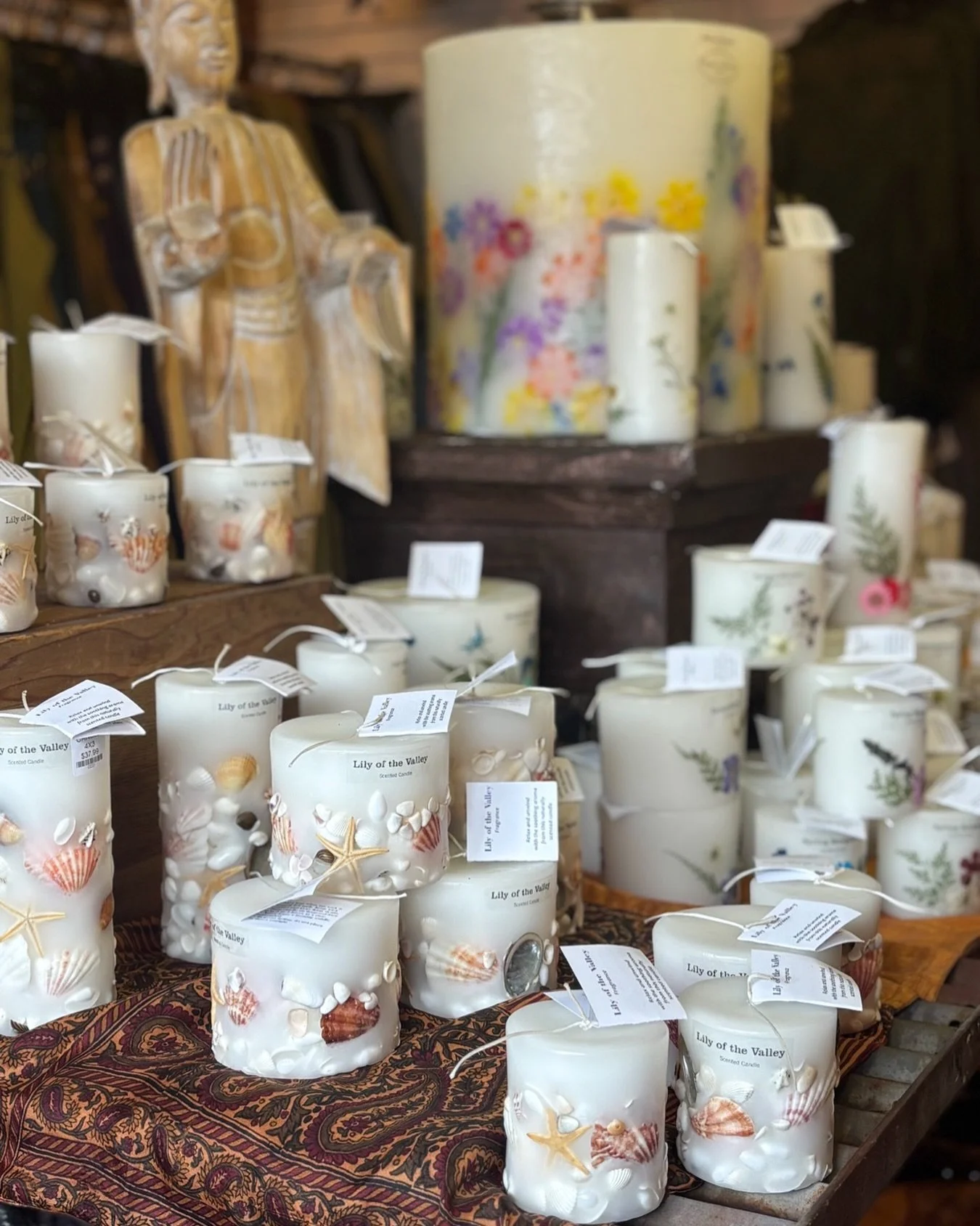 Spring has arrived at Bohemia 🌿
Our new candles by Design&rsquo;r Flames are hand-poured right here in Alberta &mdash; Lily of the Valley, Spring Bouquet, and Black Raspberry Vanilla.

Fresh florals, soft sweetness, and each one in its own unique si