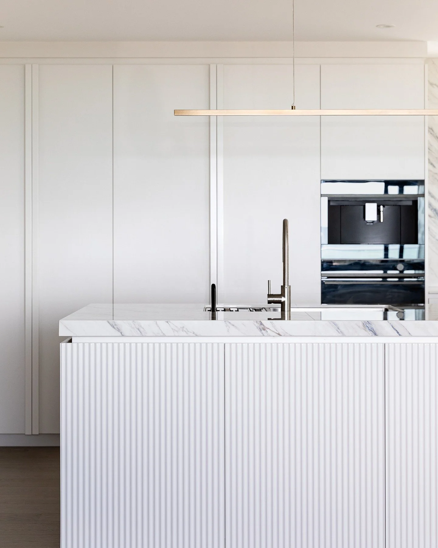 This superb Maraetai renovation was masterly approached by @MelanieSau_ who created a light and breezy coastal sanctuary for her clients.

Captured for Melanie in conjunction with @Cosentino_NZ, featuring their beautiful Dekton 'Trance' range. | Mara