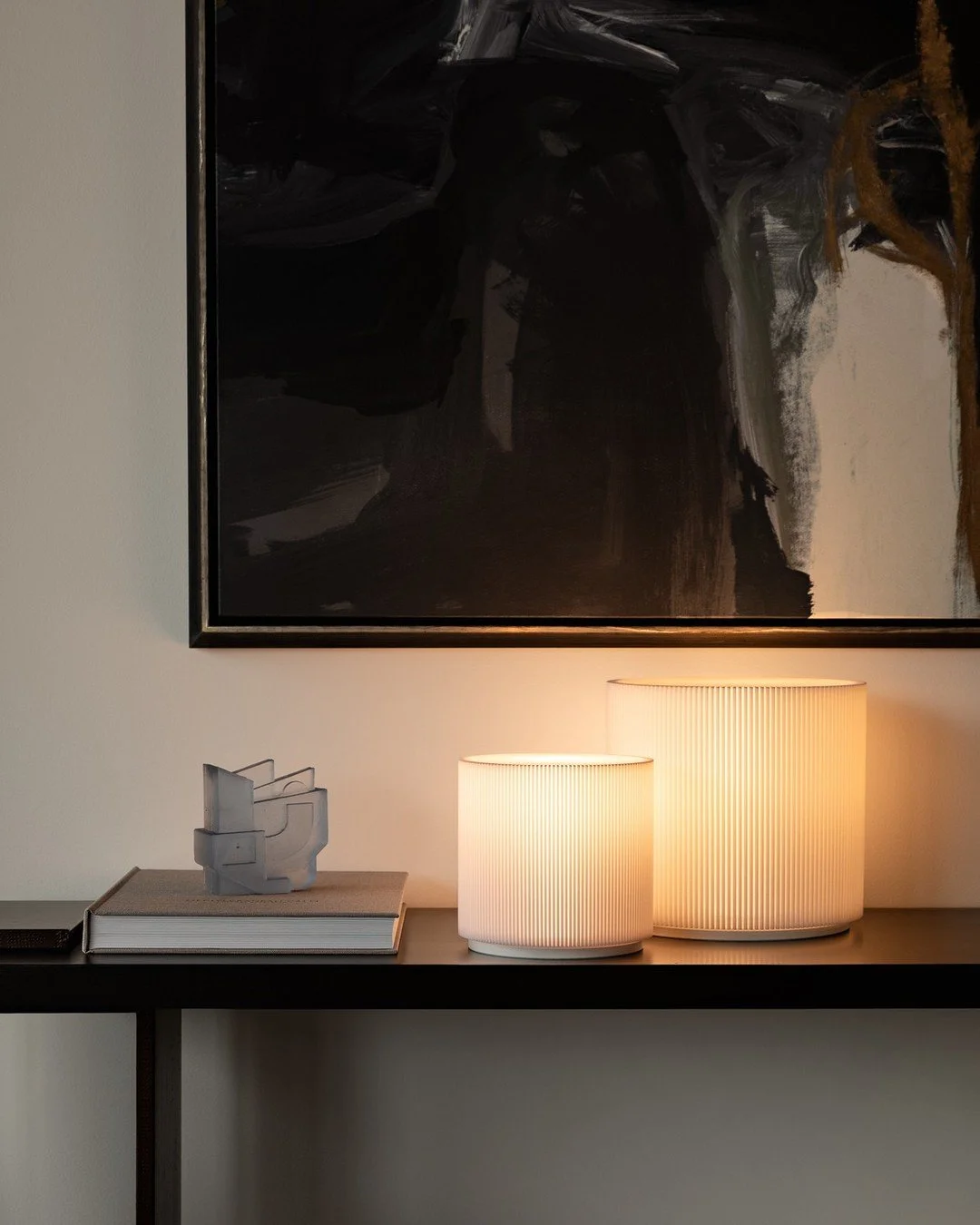 What&rsquo;s your secret? 
You&rsquo;re positively glowing!💡

Why it&rsquo;s the @artomni.nz Ripple light for that all day radiance that no cosmetic can provide. This clever 3D printed range was shot for @EuniceTaylor_ 🛋️ | Auckland NZ