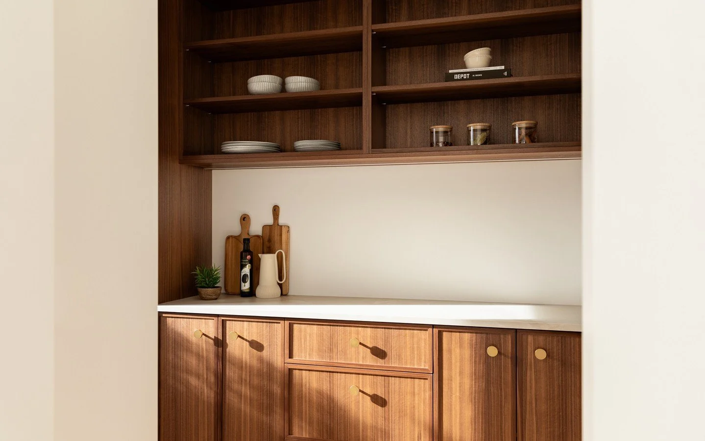 🌥️ As the clouds recede from our cyclonic weather, I find my mind wandering back to those days of warmth, light, and the moments when the world feels alive again. ⁠
Because when the light decides to show up, it can be truly majestic and I hope I've 