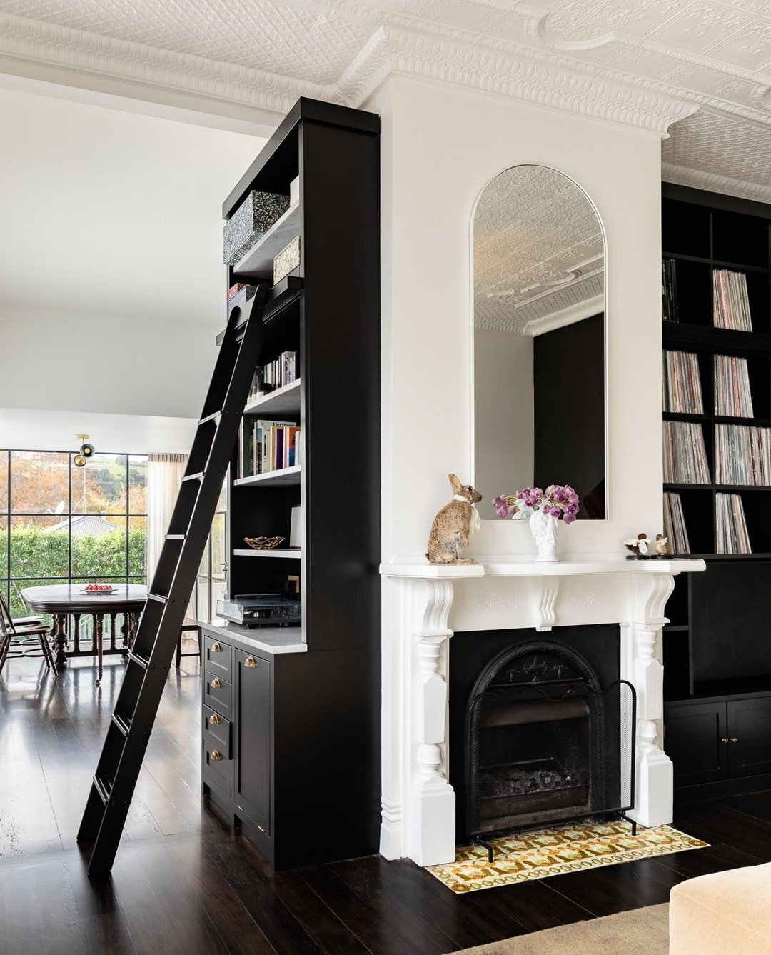 A clever reimagining of the classic villa - where every inch works a little harder, and a little smarter.⁠
⁠
Making the overlooked feel intentional, this clever shelving moment by @macfie.architecture transforms otherwise vacant space into a hardwork