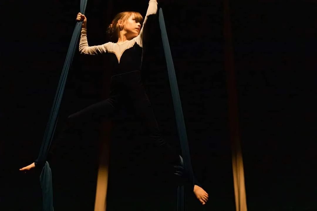 💙✨📷🤸🏼&zwj;♀️