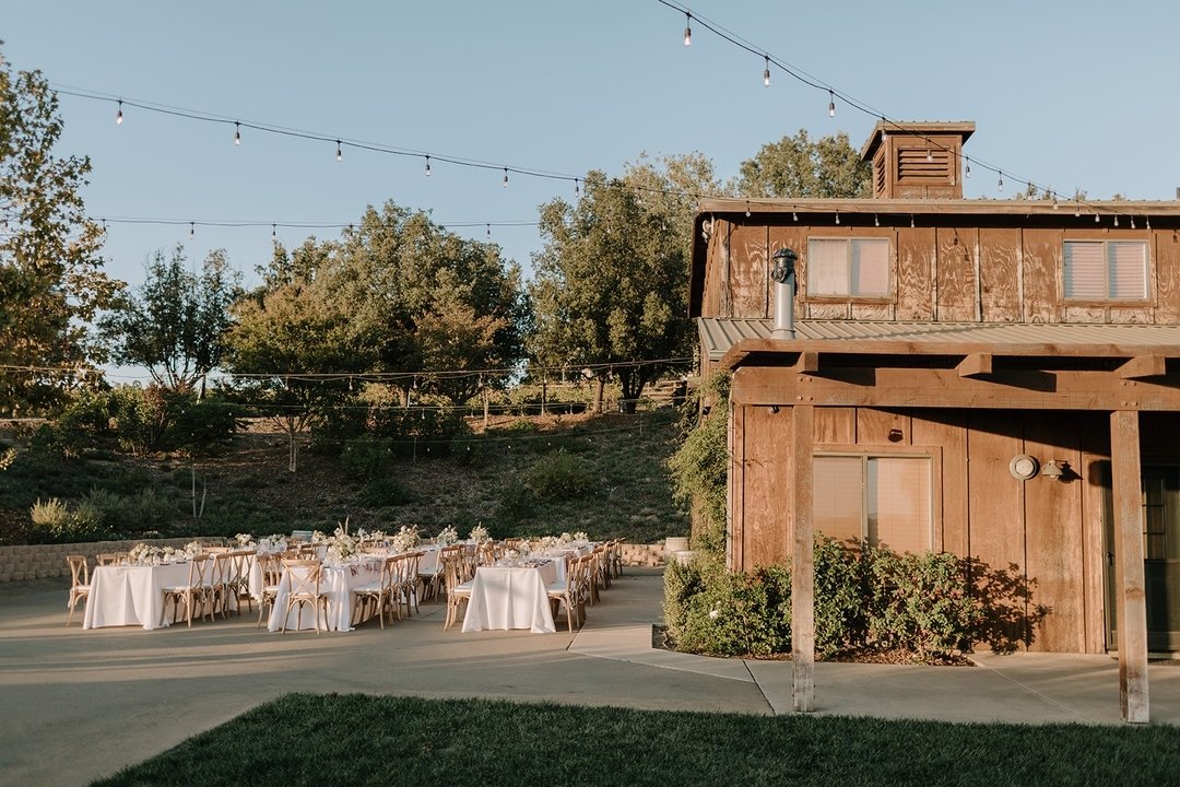 Our outdoor patio next to our rustic barn is the dreamiest spot for up to 250 guests to enjoy dinner and dancing ✨

Vendors:
Coordinator: @jillhudgins | @idoweddingsandevents
Photographer: @bn_______
Catering: @wildthymeco 
Rentals: @adorefolklore
Of