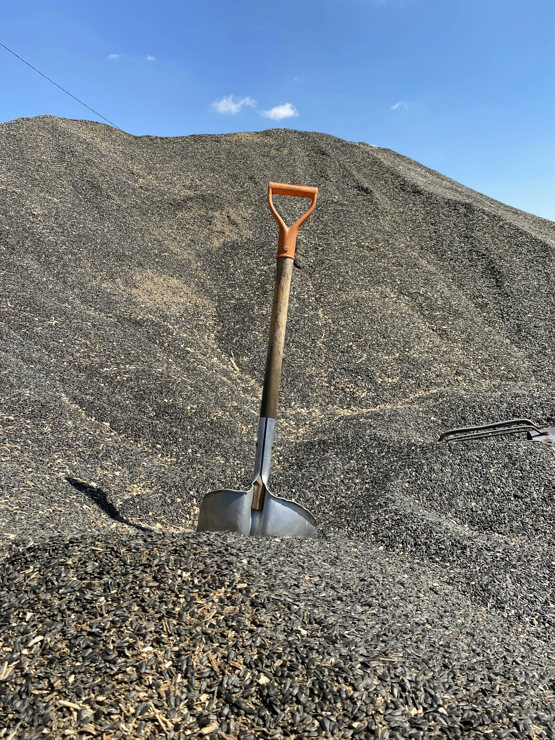 Shovel, standing up in the ground. Stop creating more distress and anxiety with tools from a Maryland anxiety counselor.  Hypnotherapy for anxiety is an effective tool for change.  Call for consultation appointment and start calming anxiety today.