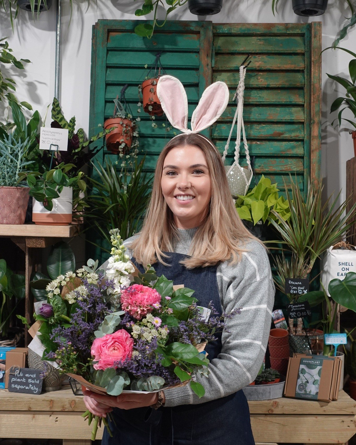 A huge, hoppy, happy Easter from our family here at Ben's Yard, to yours! 🐇❤️

We hope you have a wonderful Bank Holiday weekend and look forward to seeing you here this weekend for lots of family-friendly fun - like our enchanting kids Easter Trail