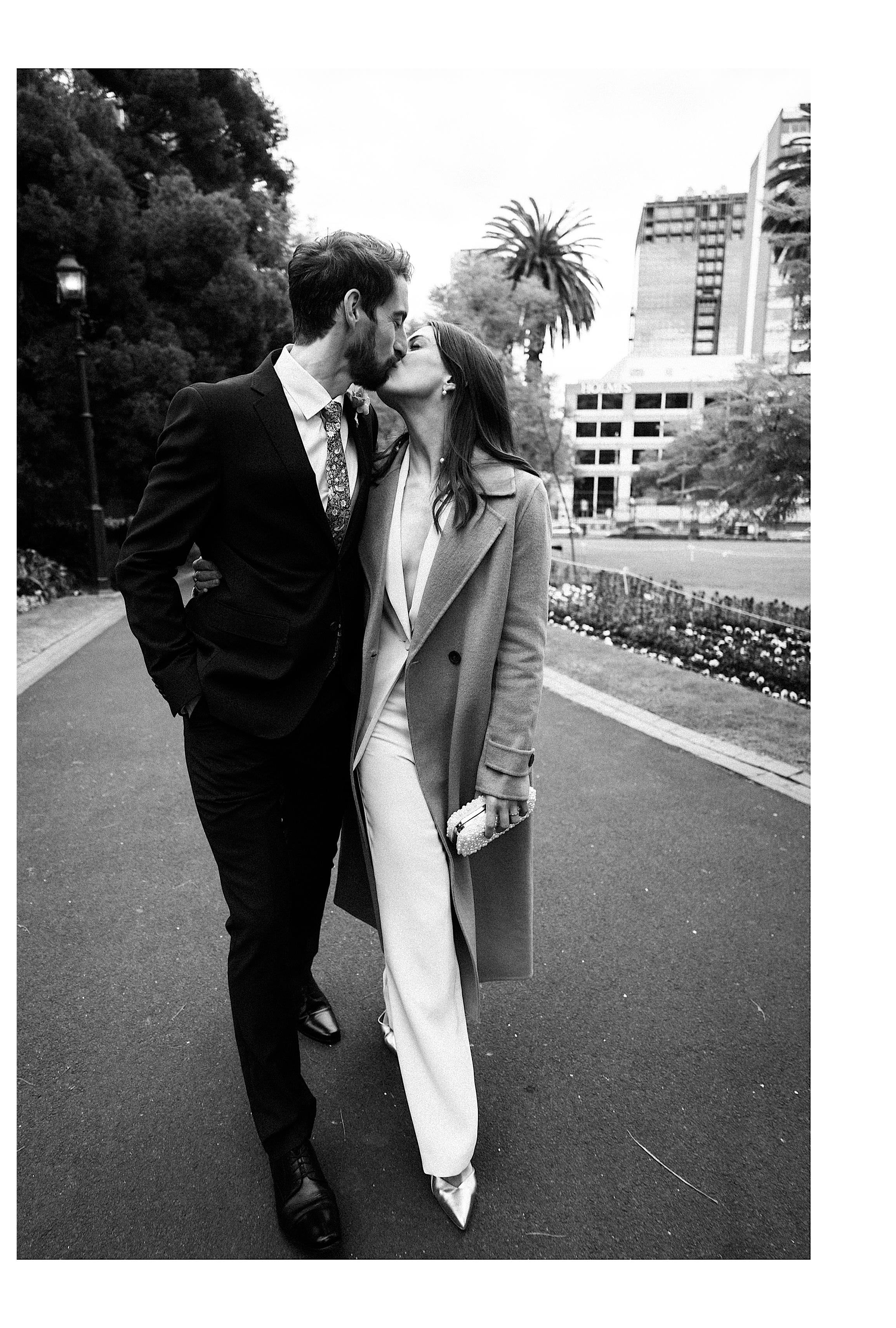 Melbourne-registry-office-wedding 028.jpg