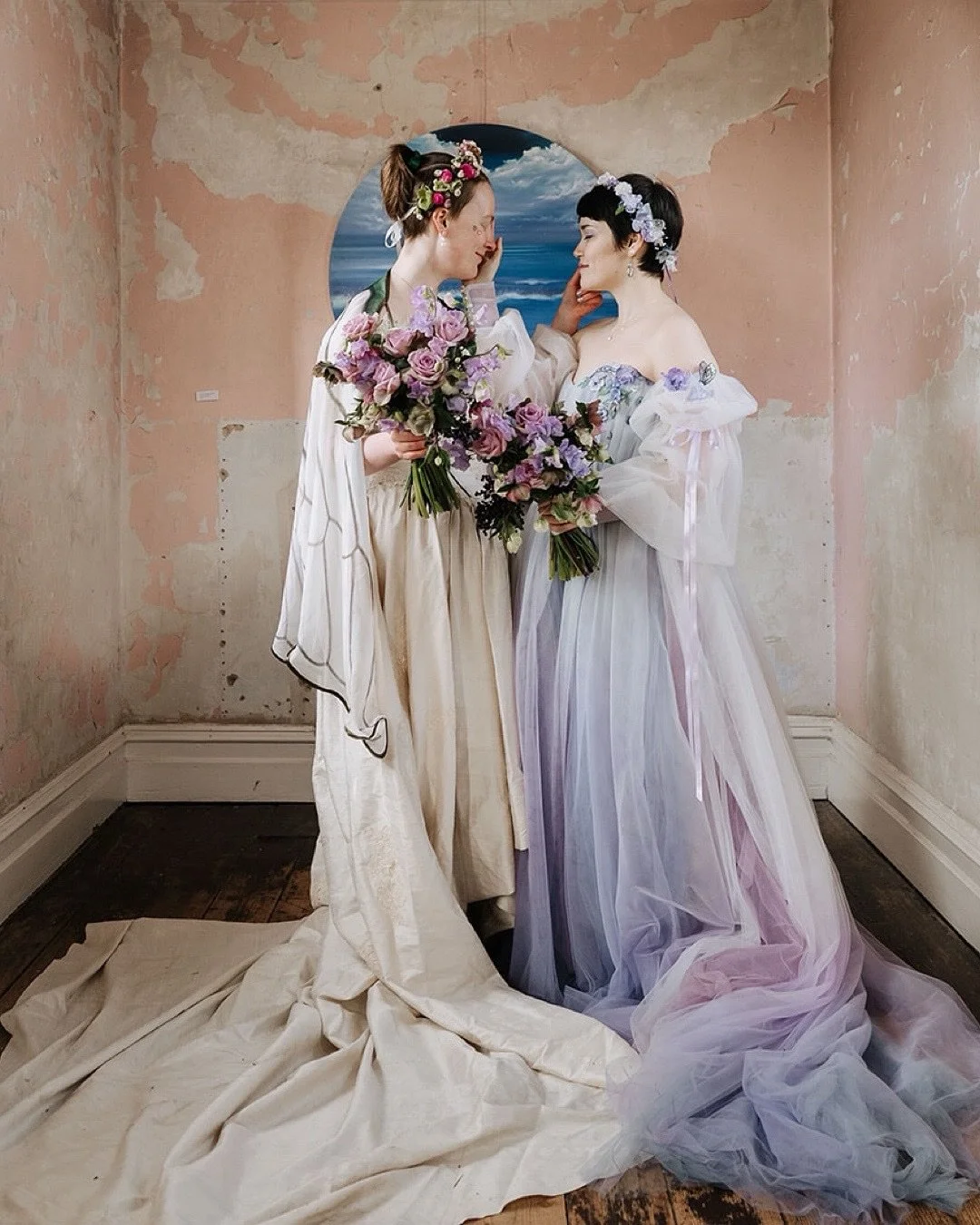 One wedding photographer, 10 different wedding looks

1. Anna &amp; James at @thetrust_melbourne 
2. Isabelle &amp; Nic at @montsalvatweddings 
3. Jack &amp; Hemlock at @theconventdaylesford 
4. Harriet &amp; Matt at @cutlerandco 
5. Ben &amp; Rose a