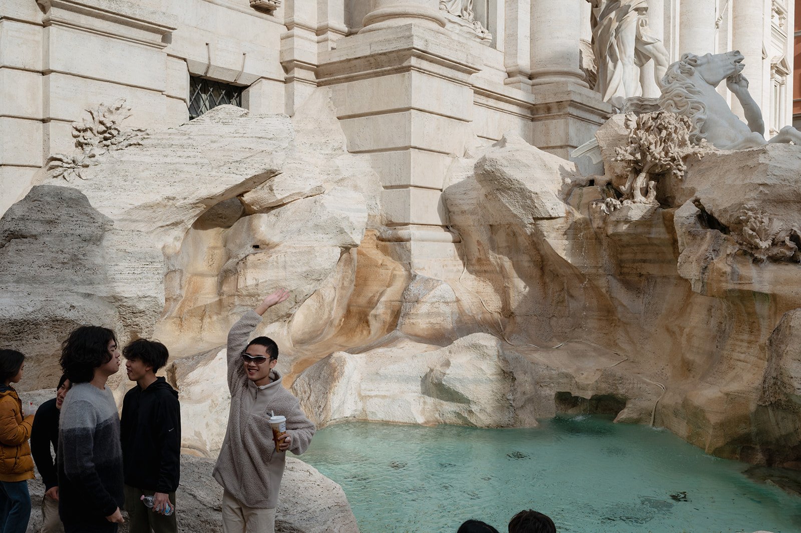 vacation photoshoot in Rome fontana di trevi.jpg