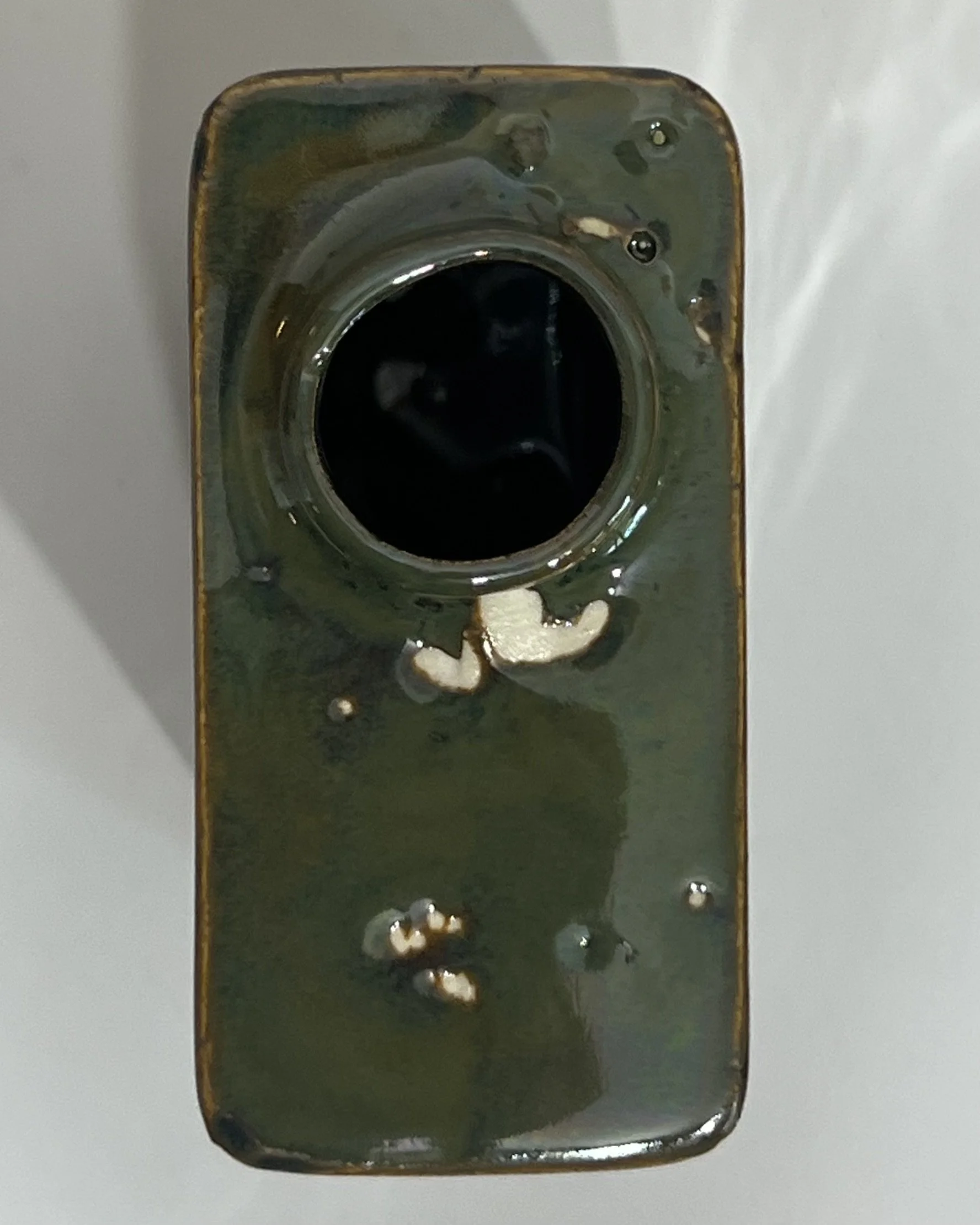 Top opening of handmade porcelain carton vase C26.20